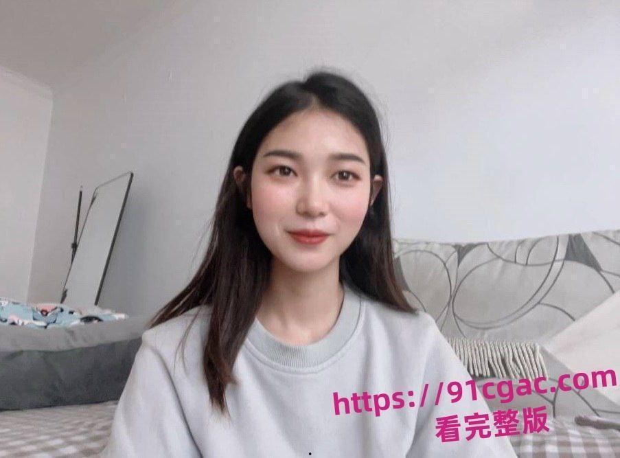 云南昆明高校周闫妮应聘时尚杂志模特遭变态面试官猥亵全裸出镜看硬了！-5