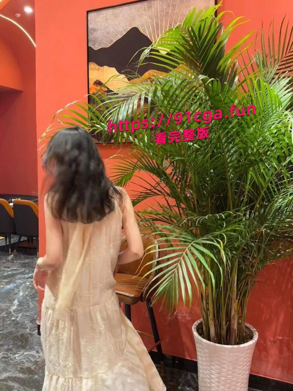 极品嫩奶黑逼大专学生妹， 跟rap男友交往途中出轨， 结交富二代被男友曝光-4