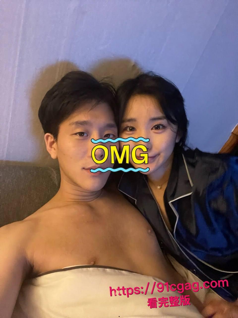 韩国小骚货安在英街头掀裙露逼撩人，酒店被欧巴大鸡巴无套后入干到喷水，口爆颜射后舔净精液的浪荡一夜-7