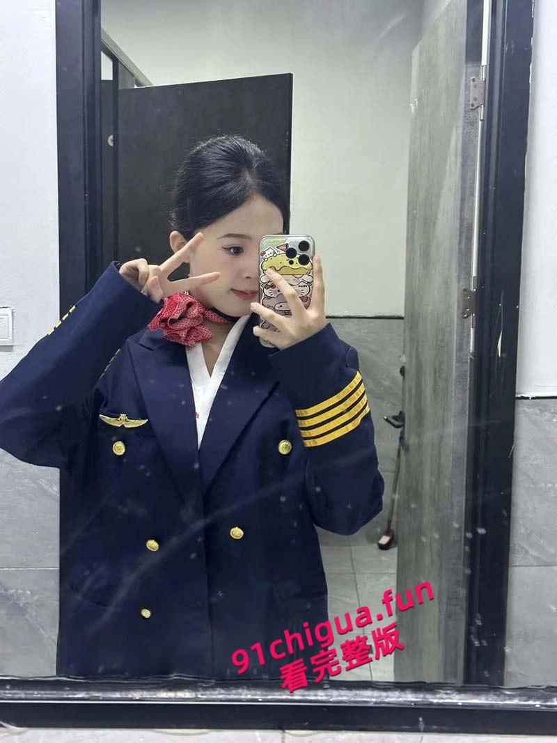 广州民航学院校花【贾明爽】包养遭曝光，高冷女神私下变金主玩物调教成母狗，尺度超大的空乘新星！-4