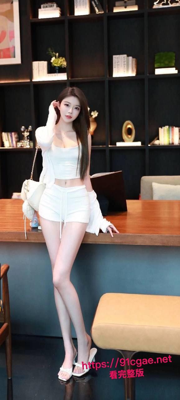 已婚美乳人妻背着老公酒店开房，饥渴到爆棚，一进门就主动戴套骑乘榨精，骚话连篇老司机本色！-3