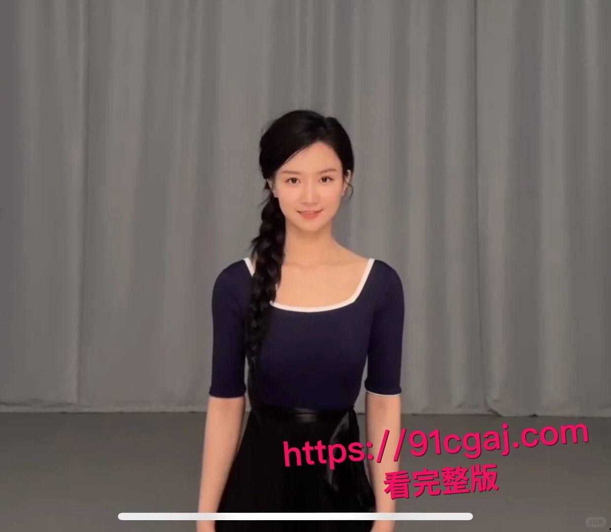 真实约炮！约到一个中央戏剧学院的学生妹，真实嫩得没有天理，口交后入简直爽歪歪！-3