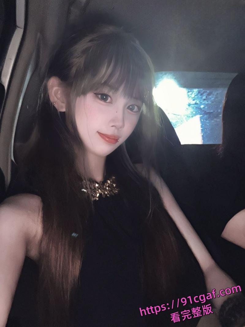 广东服装店老板娘 谢梅 给炮友拍摄自慰视频 饥渴少妇洗澡时使劲揉胸缓解性欲！-2