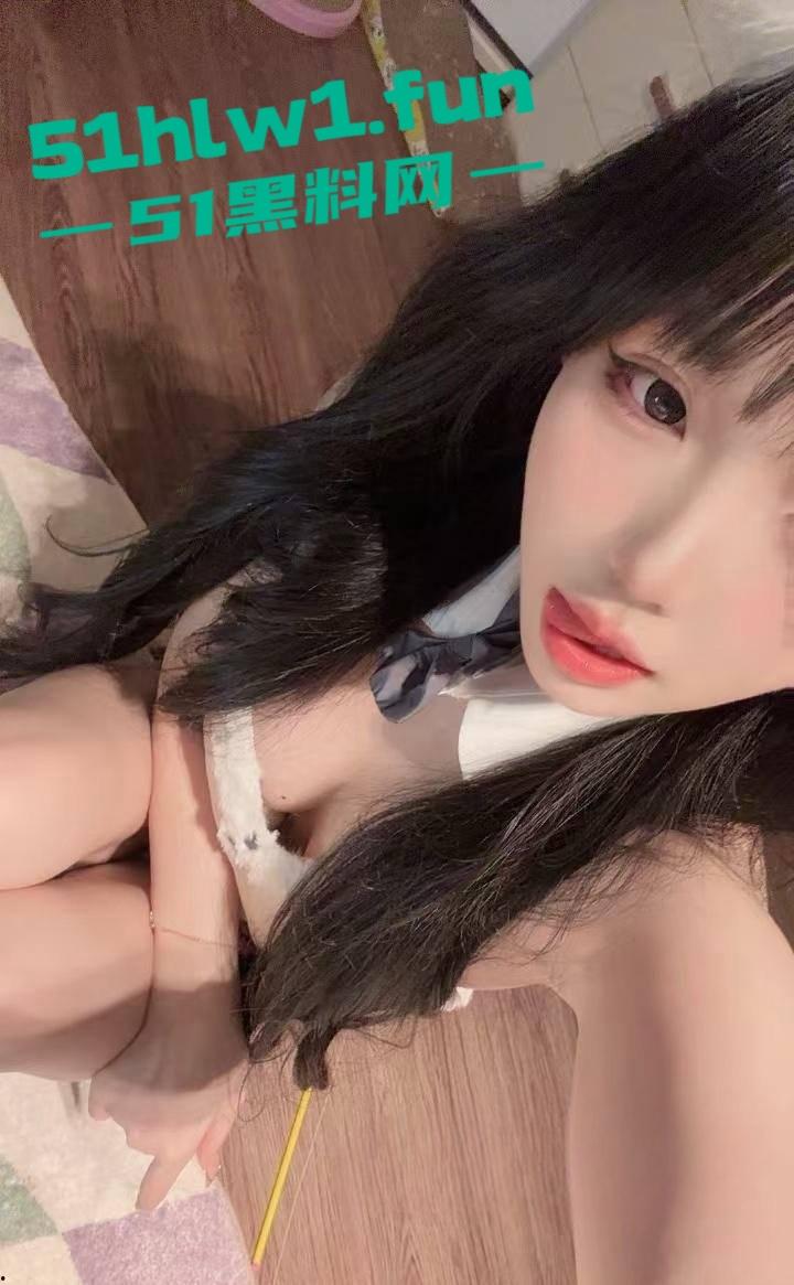 抖音百万粉丝擦边女网红【童锣烧 】微密圈大尺度作品流出 白丝肥臀顶级蜂腰简直太绝了！-7